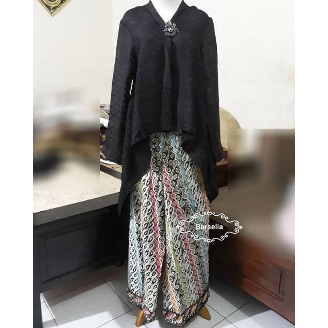 Setelan batik viscose polos dengan celana kulot bahan batik paris
