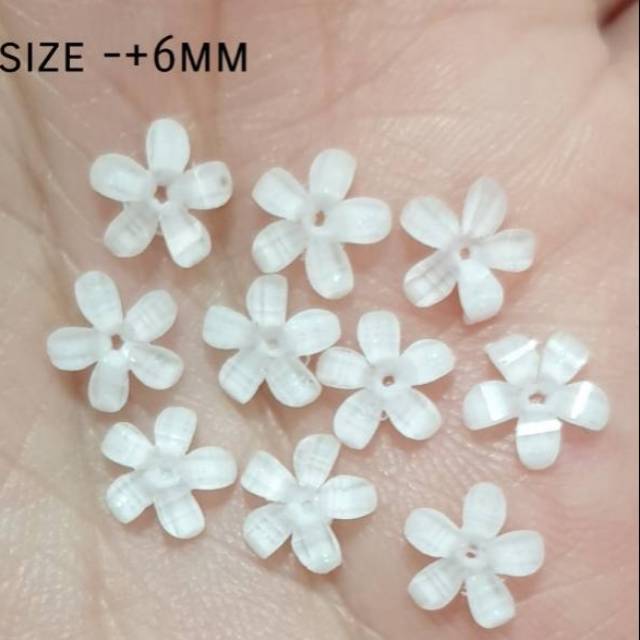 BUNGA AKLIRIK 6MM WARNA PUTIH