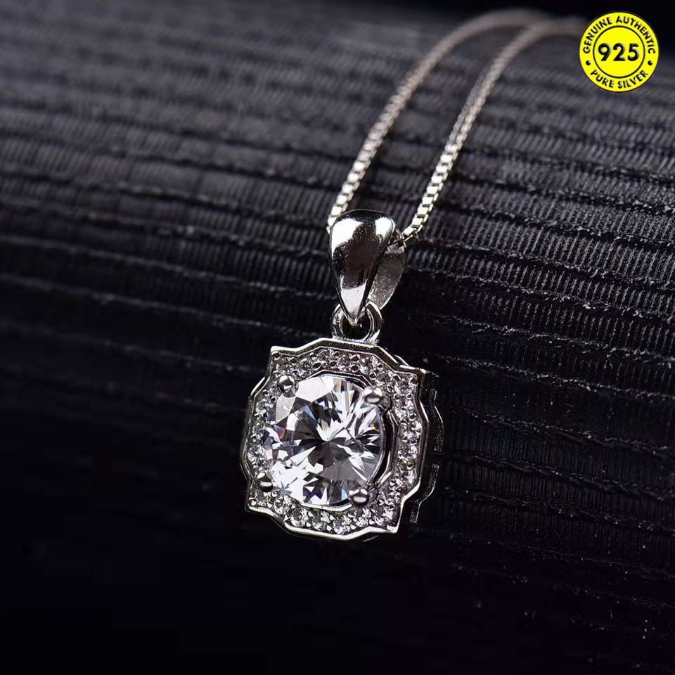 Eight Hearts and Eight Arrows Moissanite Pendant Female