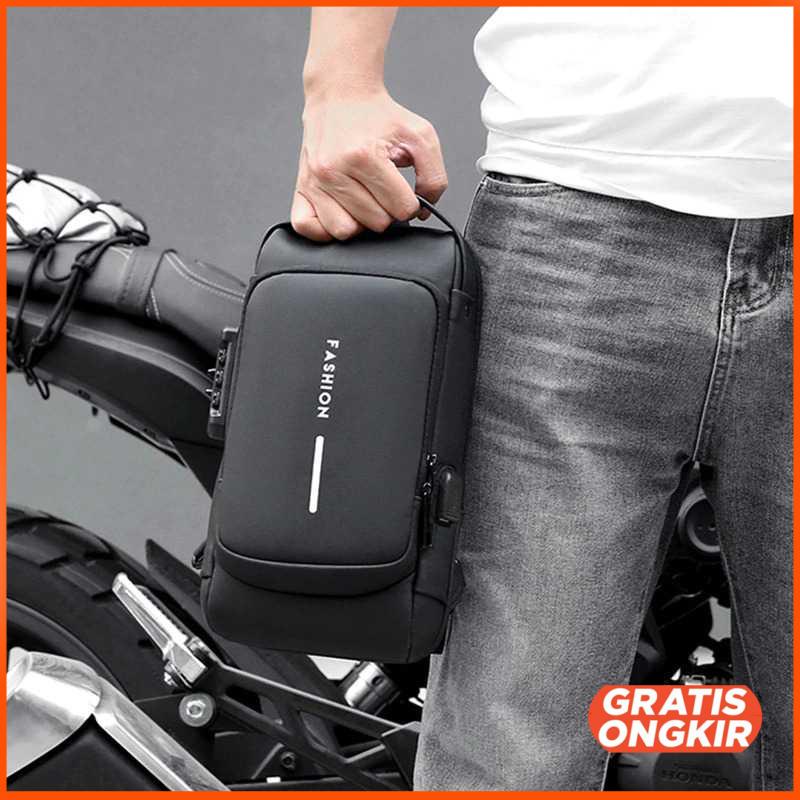 Tas Selempang Fashion Sling Bag Pria with USB Charger Slot - 6003