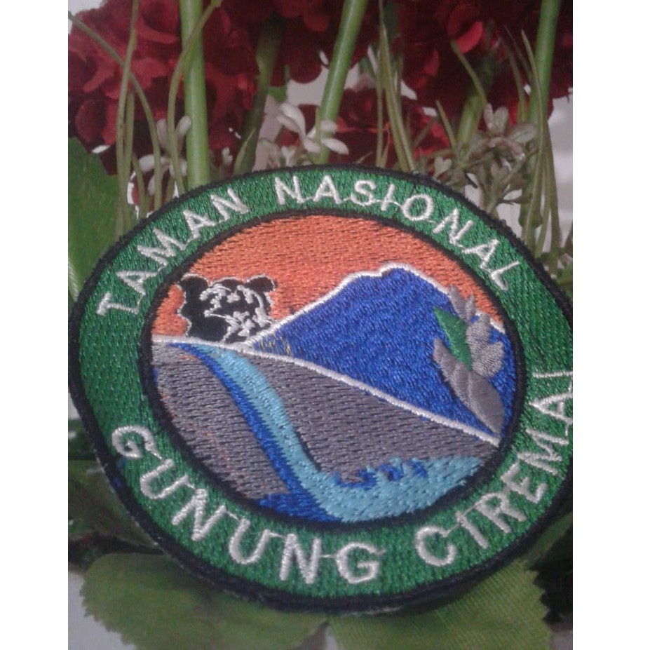 EMBLEM BORDIR PENDAKI GUNUNG CIREMAI