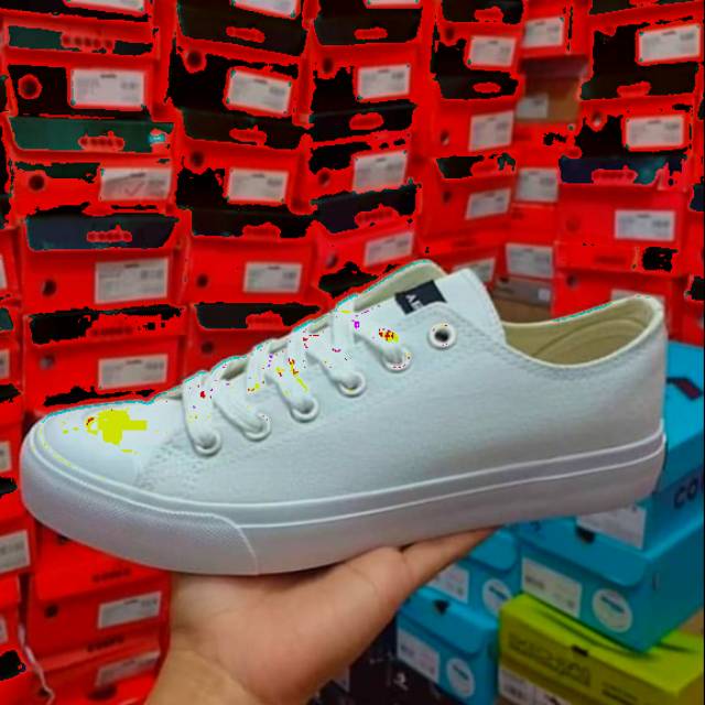AIRWALK WHITE CASUAL