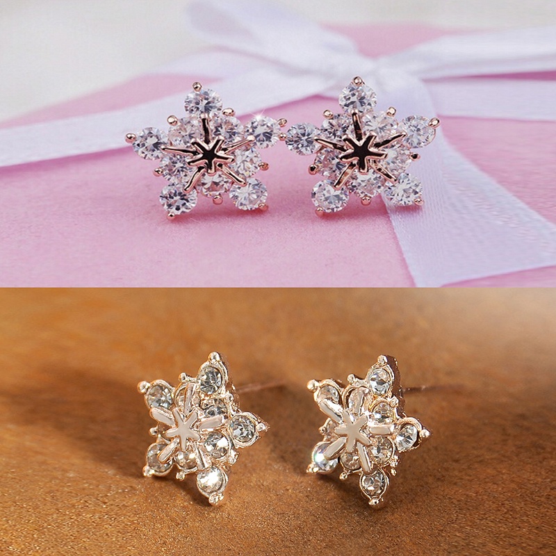 Anting Menjuntai Bentuk Bintang Snowflake Aksen Kristal