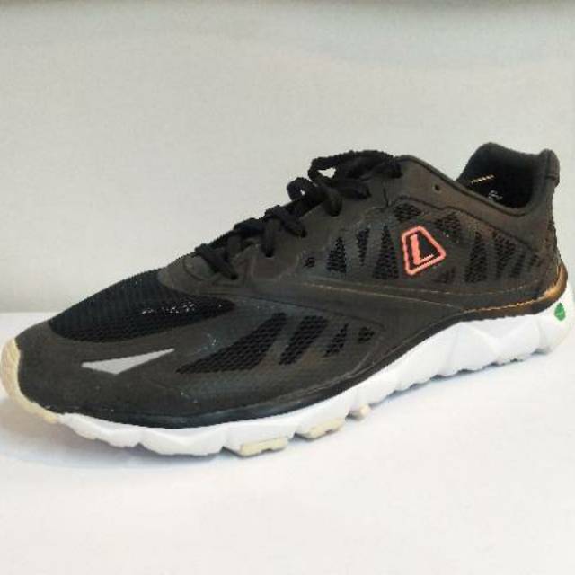 Sepatu League Hitam volans 2 nocturnal running shoes cowo pria original murah diskon sneakers ori