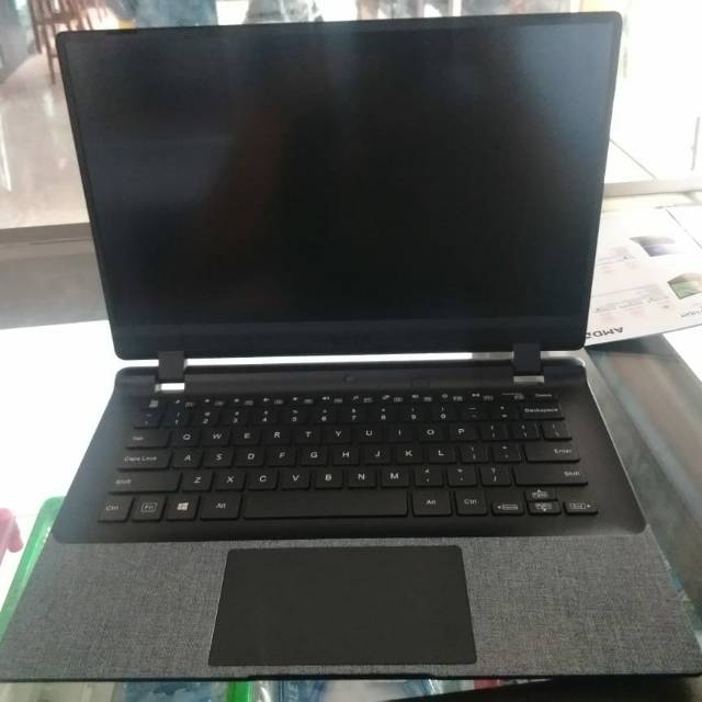 LAPTOP AVITA essential ( NEW )