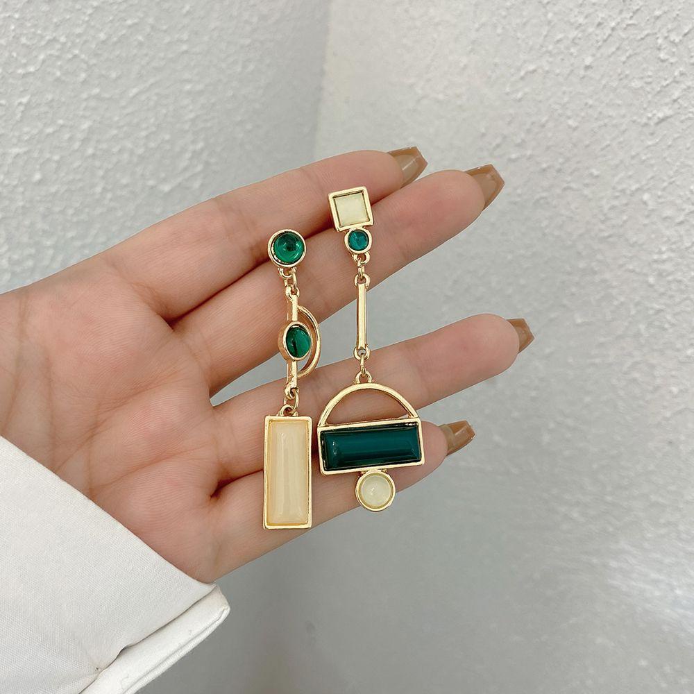 Mxbeauty Anting Drop Asimetris Berlian Imitasi Desain Hijau Rasa Populer Perhiasan Wanita Aksesoris Bulat Gaya Korea Sederhana Logam Gantung Menjuntai Earrings