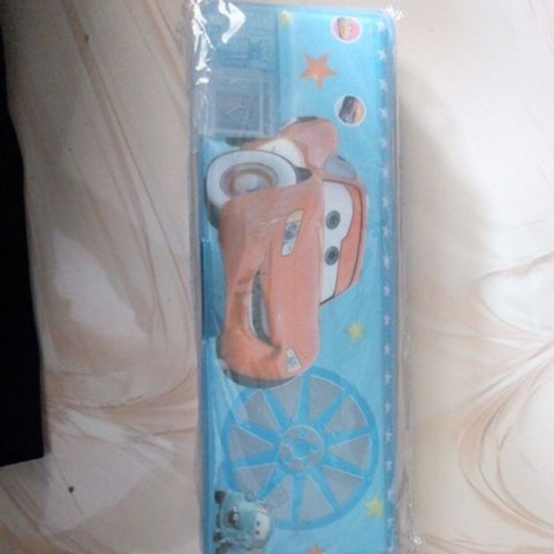 

Tempat pensil B1321