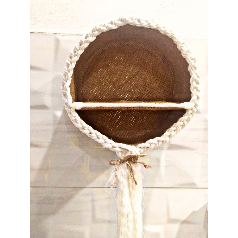 Rak Gantung Aesthetic dari Kain Goni dan Kaleng Bekas