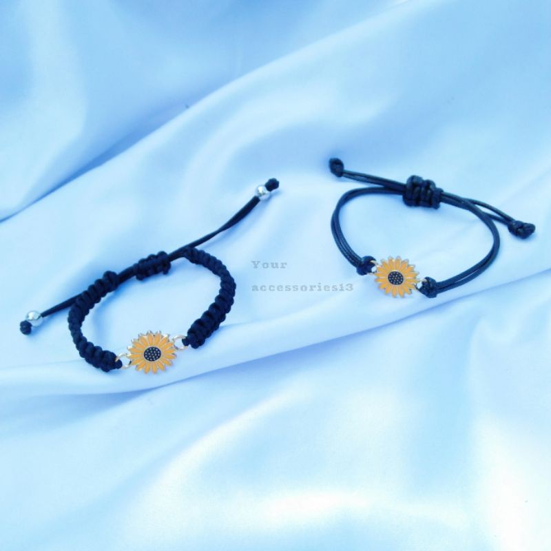 Gelang hitam charm sunflower Gelang matahari