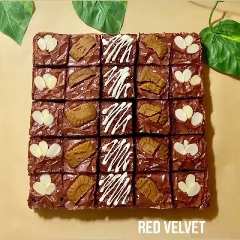 

FUDGY BROWNIES RED VELVET, LOYANG D20 , LOYANG PERSEGI DAN BULAT , BROWNIES NYOKLAT, BROWNIES CANTIK