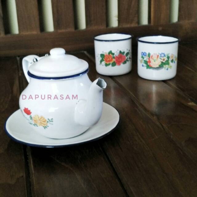 Teko Kembang Mini + 2 Mug/Gelas Kembang 7cm + 1 lepek Enamel Seng Blek Jadul Vintage