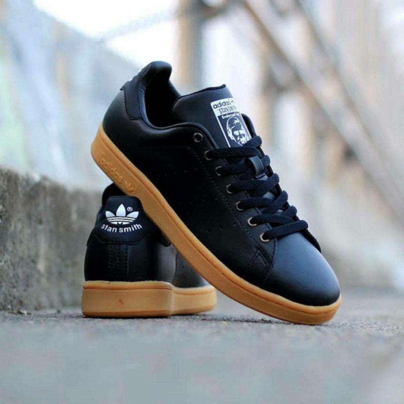 adidas stan smith black gum