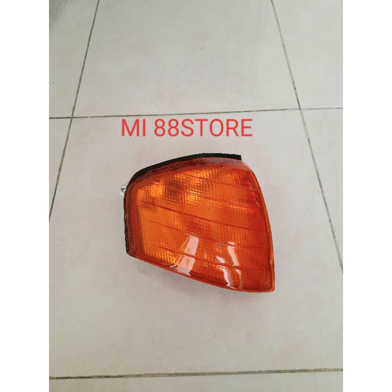 Lampu Sen Depan Corner Lamp Yellow 1pc Mercedes Benz W202