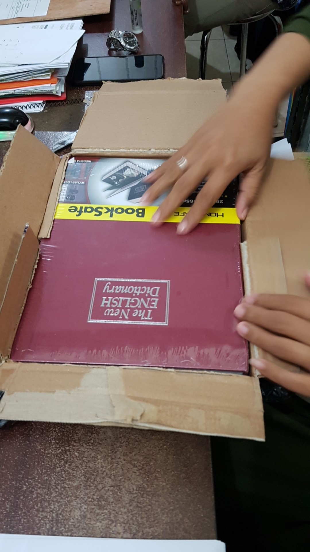 Brankas Mini Kotak Penyimpanan Brangkas Model Buku Kamus