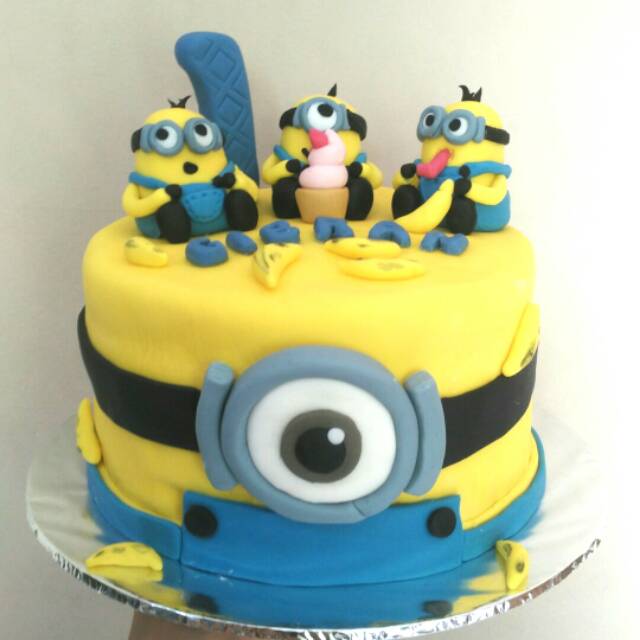 kue ulang tahun anak lucu bentuk kartun