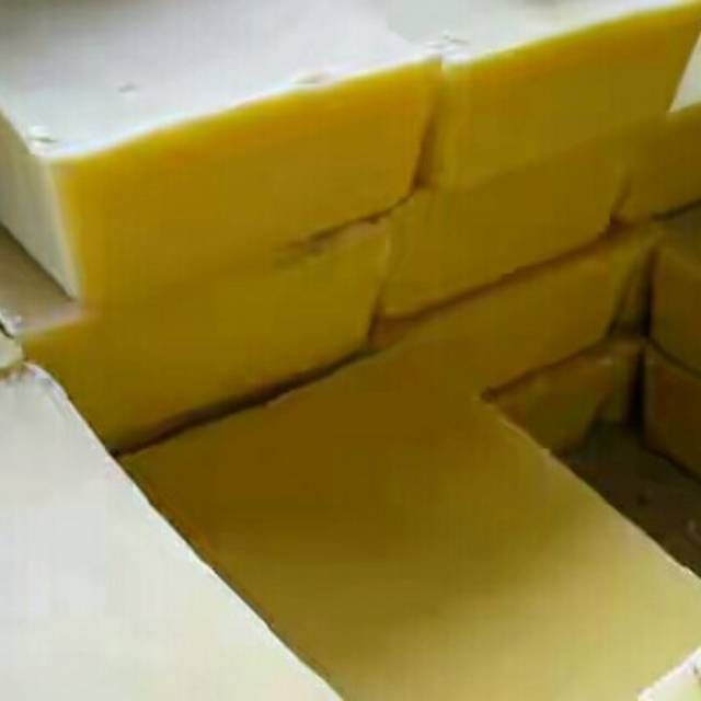 Malam /  Lilin warna Kuning 1kg