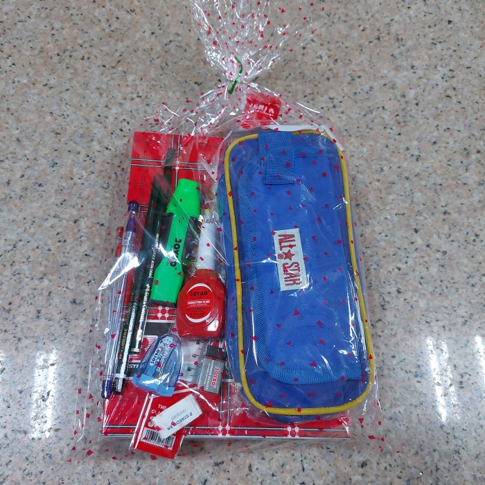 

Aman Paket Alat Tulis Sekolah Premium Lengkap / Bingkisan Alat Tulis Trendi