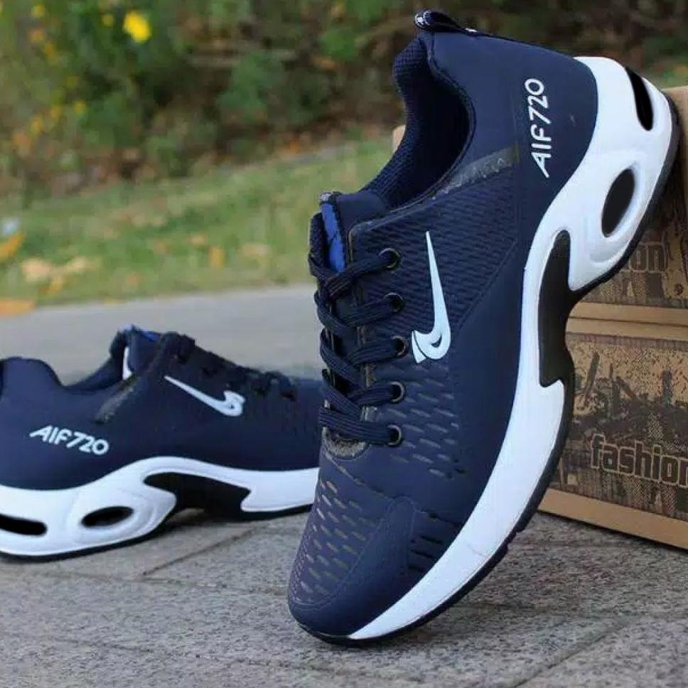 Fresh Dans Clothing Sepatu Pria Sport Running Fashion AIF720 Model Import Sneakers Tali  2021 Bulan