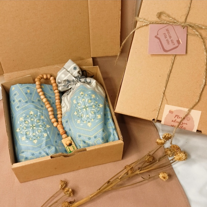 SOUVENIR HAJI PAKET SAJADAH TRAVEL/ HAMPERS IDUL FITRI/ IDUL ADHA