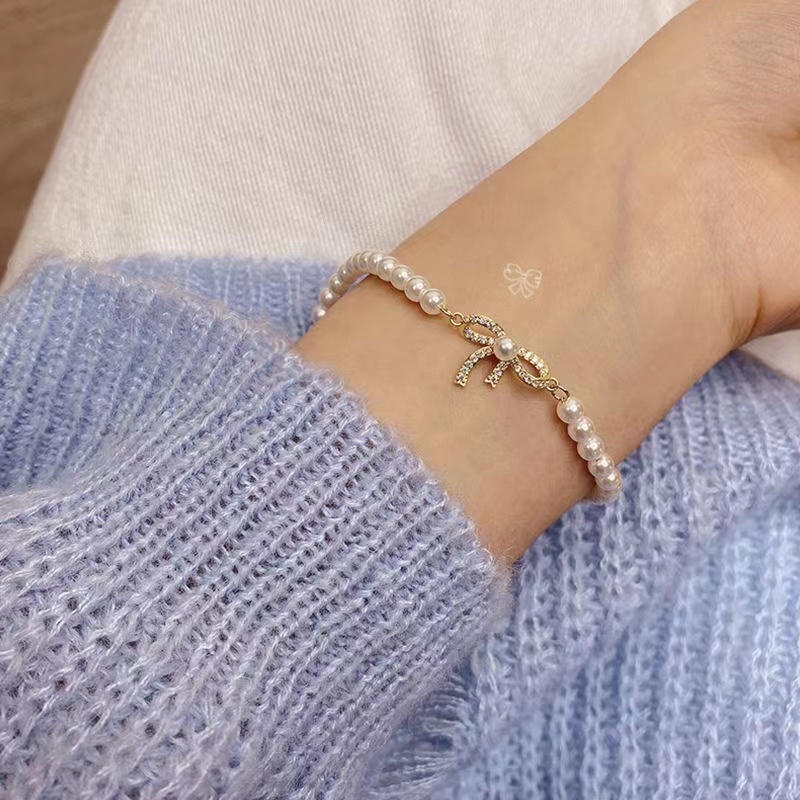 Gelang Tangan Rantai Aksen Mutiara Imitasi Simple Mewah Ala Korea Untuk Wanita