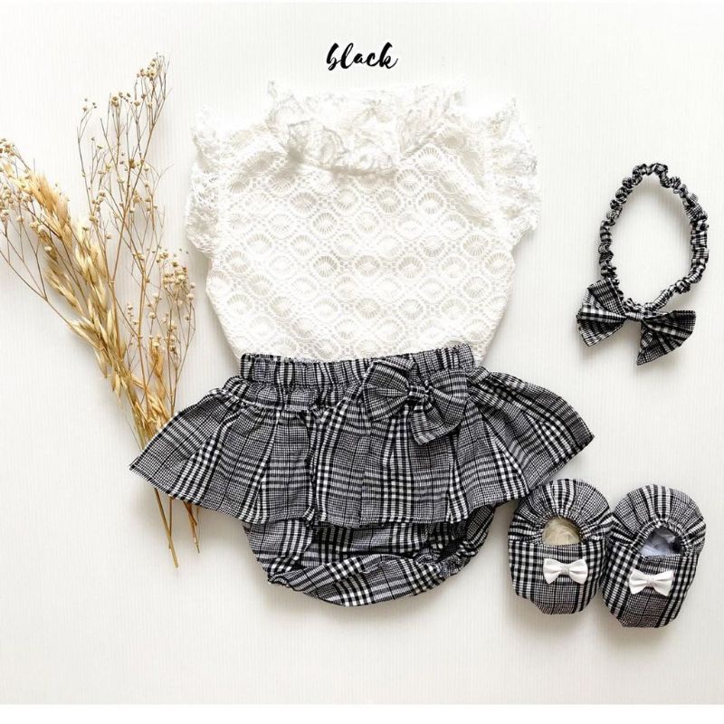 hampers baju bayi perempuan kado baju bayi perempuan paket hadiah kado bayi-Set Brielle hitam