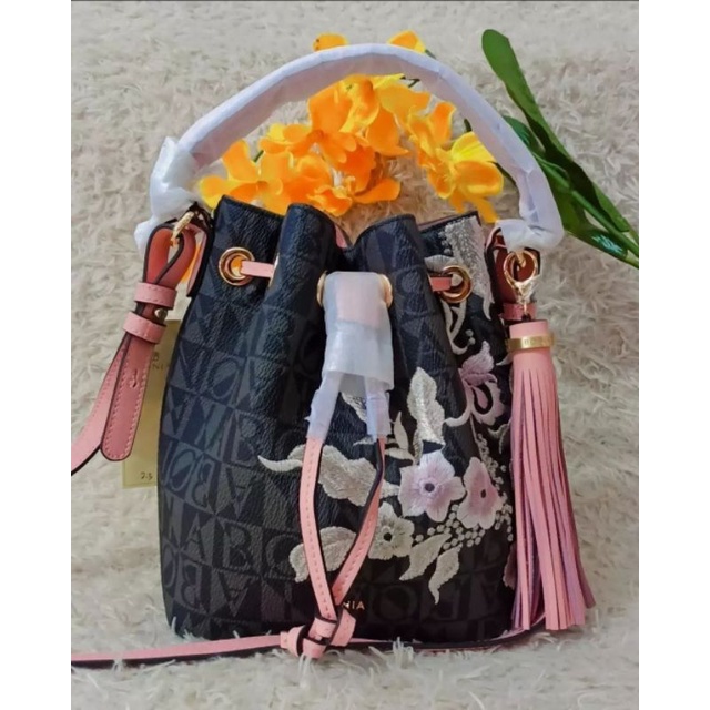 serut bonia monogram hitam