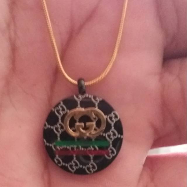 kalung liontin gucci titanium
