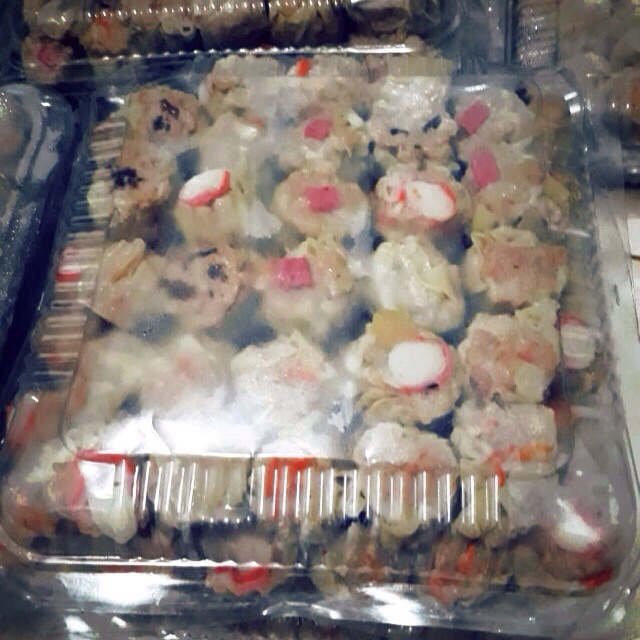 

DIMSUM PASTI ENAK perbox isi 25
