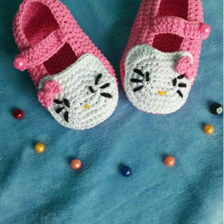 sepatu rajut bayi model hello kitty warna pink