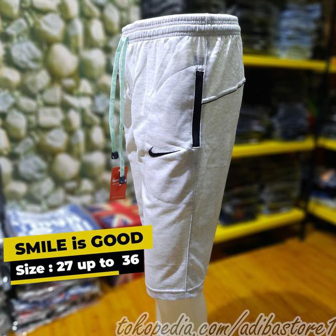 Celana Pendek Selutut 3/4 Pria Keren Nyaman - Putih