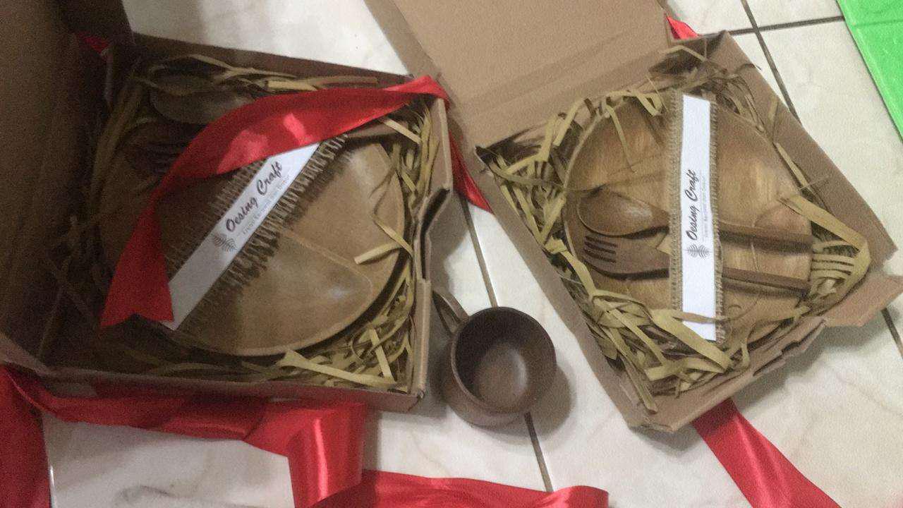 Cangkir Kayu Oesing Craft