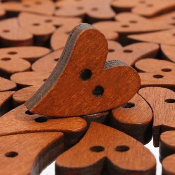 Kancing Kayu Dua Lubang - Brown Heart Shape (10 pcs)