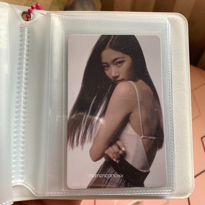 (ON HOLD) PC Kazuha Le Sserafim Monochrome Bouquet White