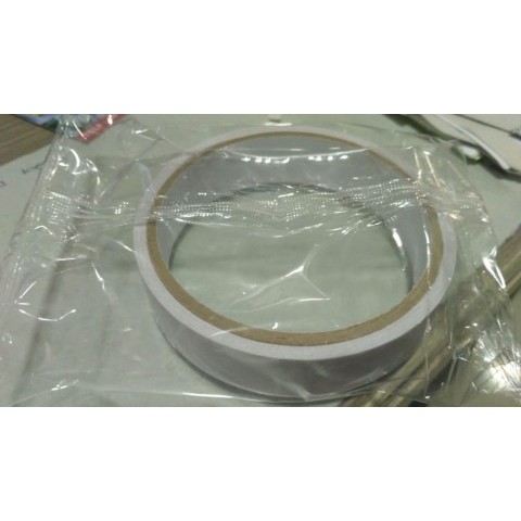 

DOUBLE TAPE PUTIH 888/untuk bungkus kado