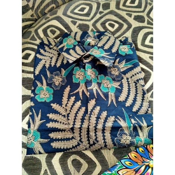 Distro Baju Batik Pria Seragam Batik terbaru Size M L XL XXL Putri Malu