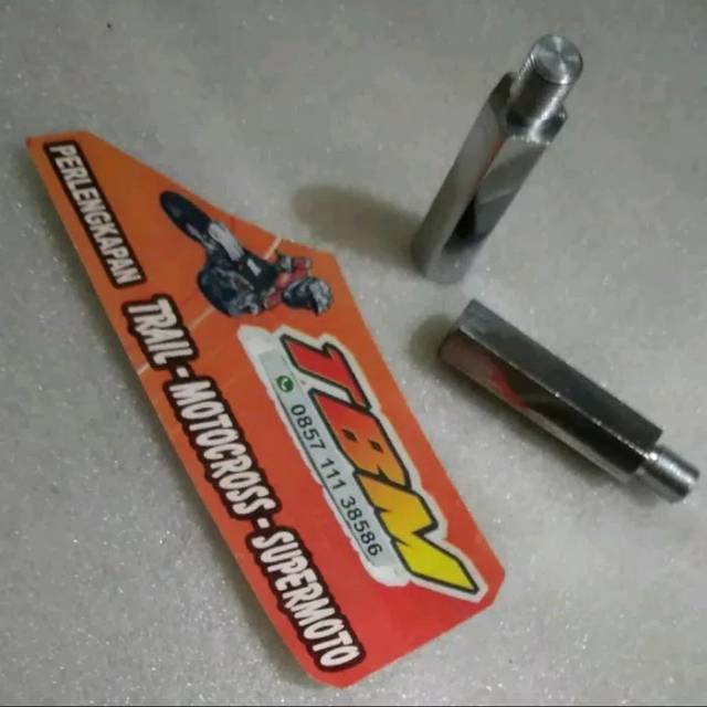 Peninggi depan dalam upside down CRF 150