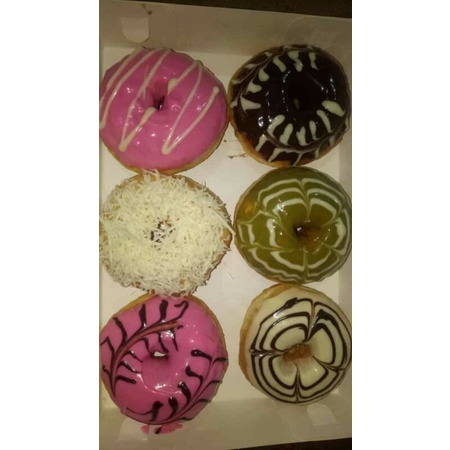 

Donat box isi 6