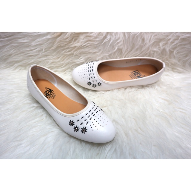 Flat shoes wanita Hem - 6301