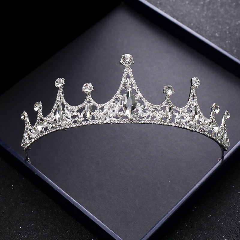 Tiara Mahkota dengan Berlian Buatan Warna Silver untuk Pernikahan / Ulang Tahun