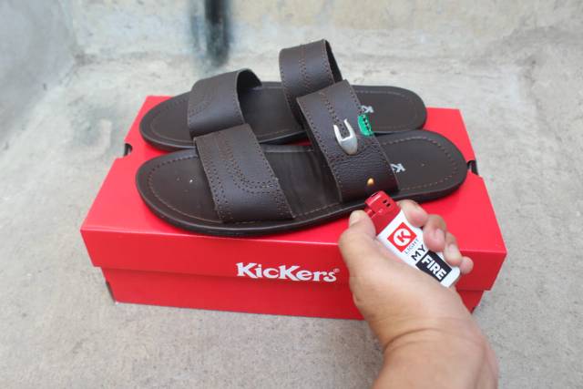 SANDAL PRIA SLIDE KULIT PU WARNA HITAM BRAVELEY