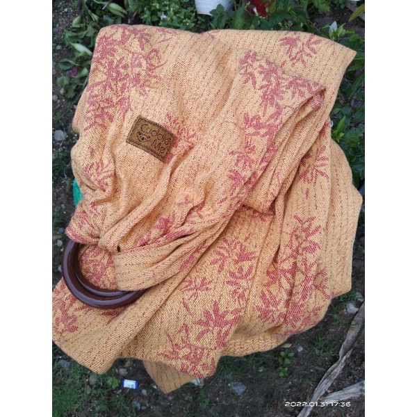 preloved ringsling jacqurd