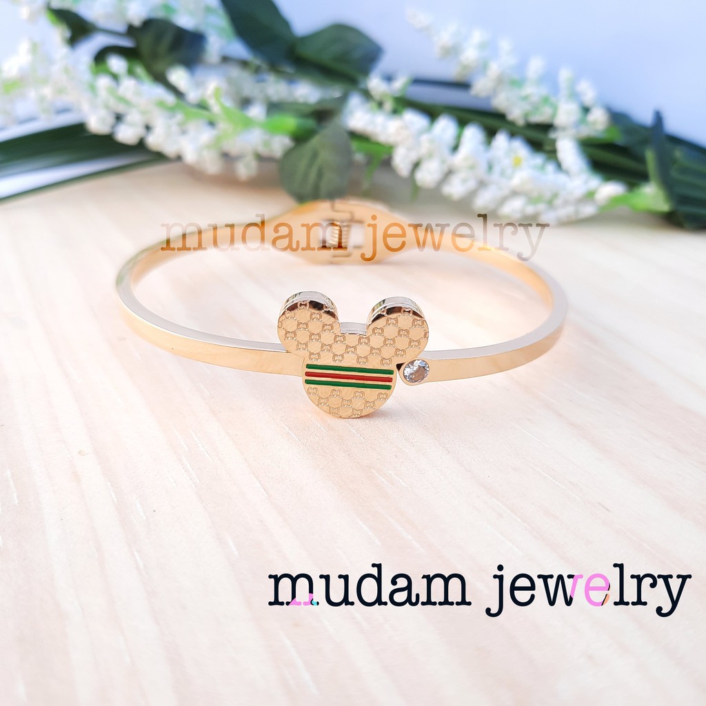 Gelang Bangle Titanium Gc Bentuk Mickey Simpel Tersedia Warna Rose Gold dan Silver