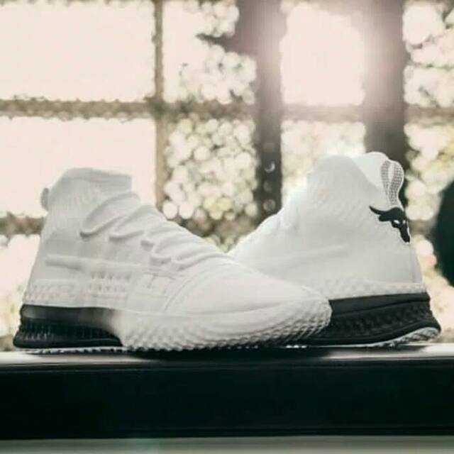 sepatu under armour shopee