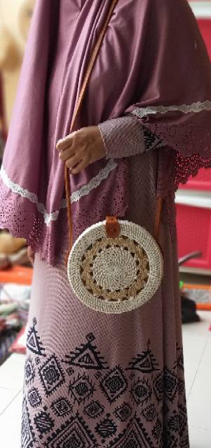 Tas rotan bulat ulir putih