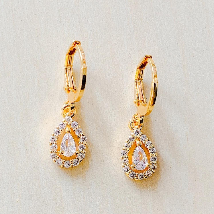 Anting Wanita Rintik Oval Baris Zirconia Gold