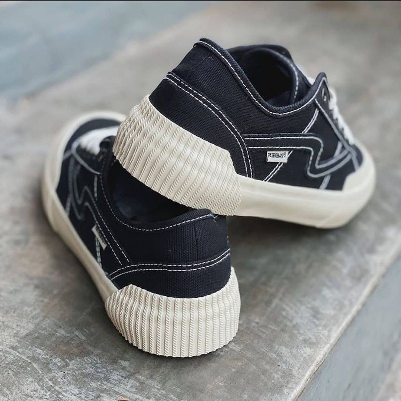 patrobas equip low black white
