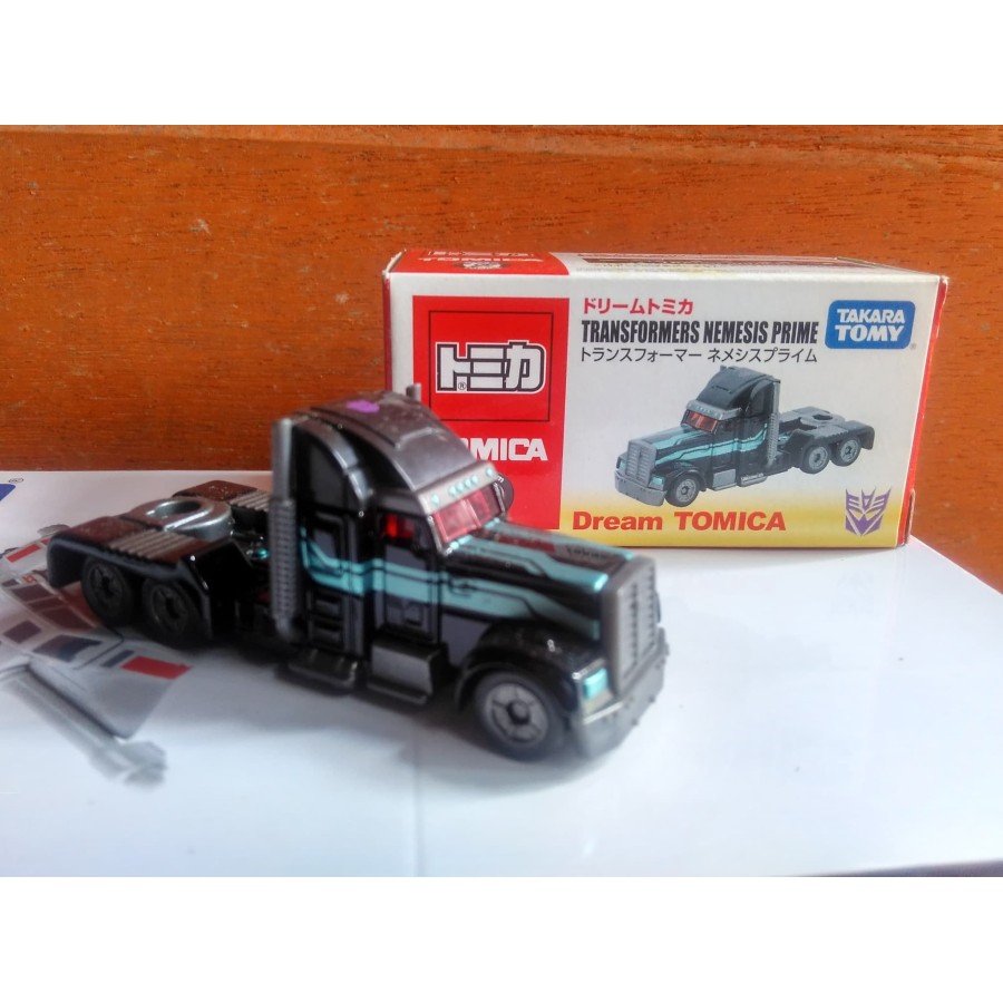Tomica Dream Transformer Nemesis Prime Diecast miniatur truk Harga murah