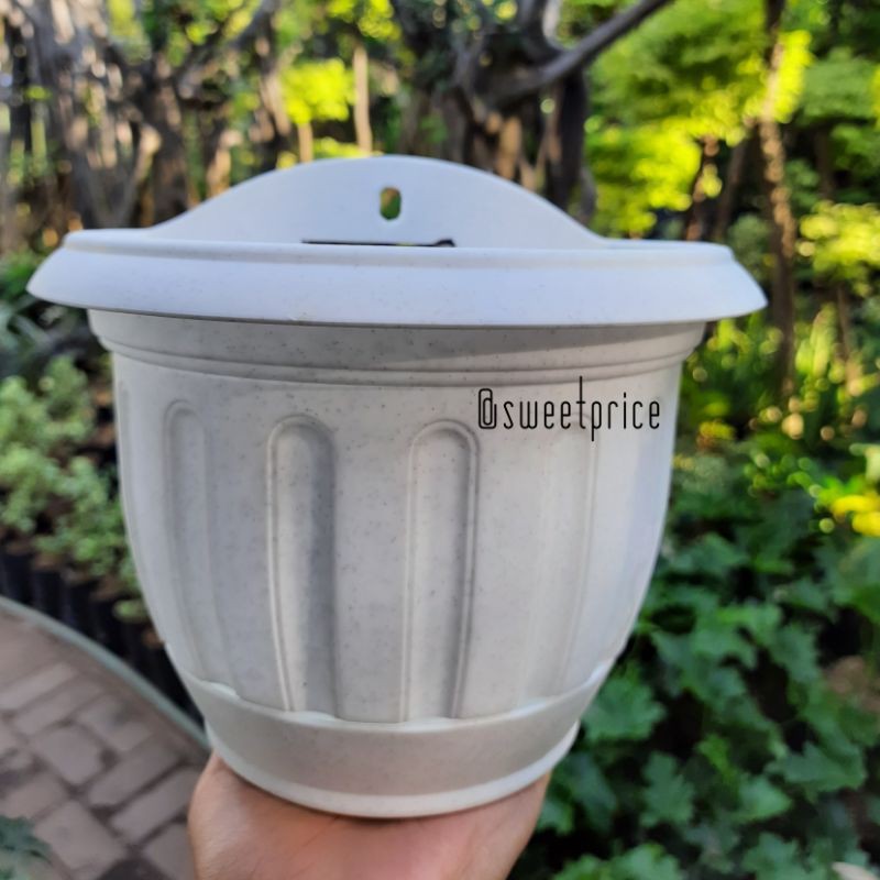 POT TEMPEL DINDING LOTUS LION STAR NO.6 PUTIH/ POT BUNGA / POT TANAMAN / POT PLASTIK