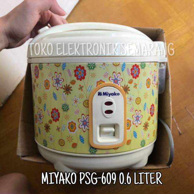 MIYAKO RICE COOKER MAGIC COM 3 IN 1 MAGIC JAR PENANAK NASI MCM 609 0.6L SEKALIGUS MENGHANGATKAN