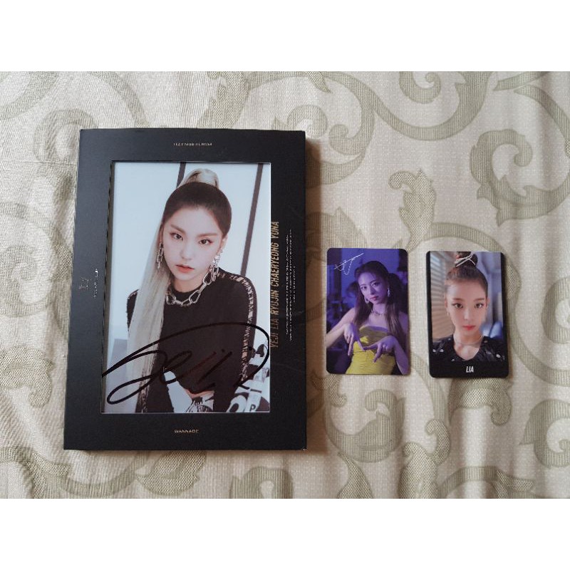 WTS ALBUM ITZY ITZ ME WANNABE SIGNED UNSEALED YEJI SET RYUJIN LIA YUNA CHAERYONG WANNA BE IT'Z ME